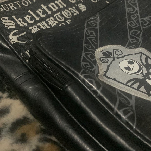 NIGHTMARE BEFORE CHRISTMAS BAG FOR SALE!! - Picture 2 of 3